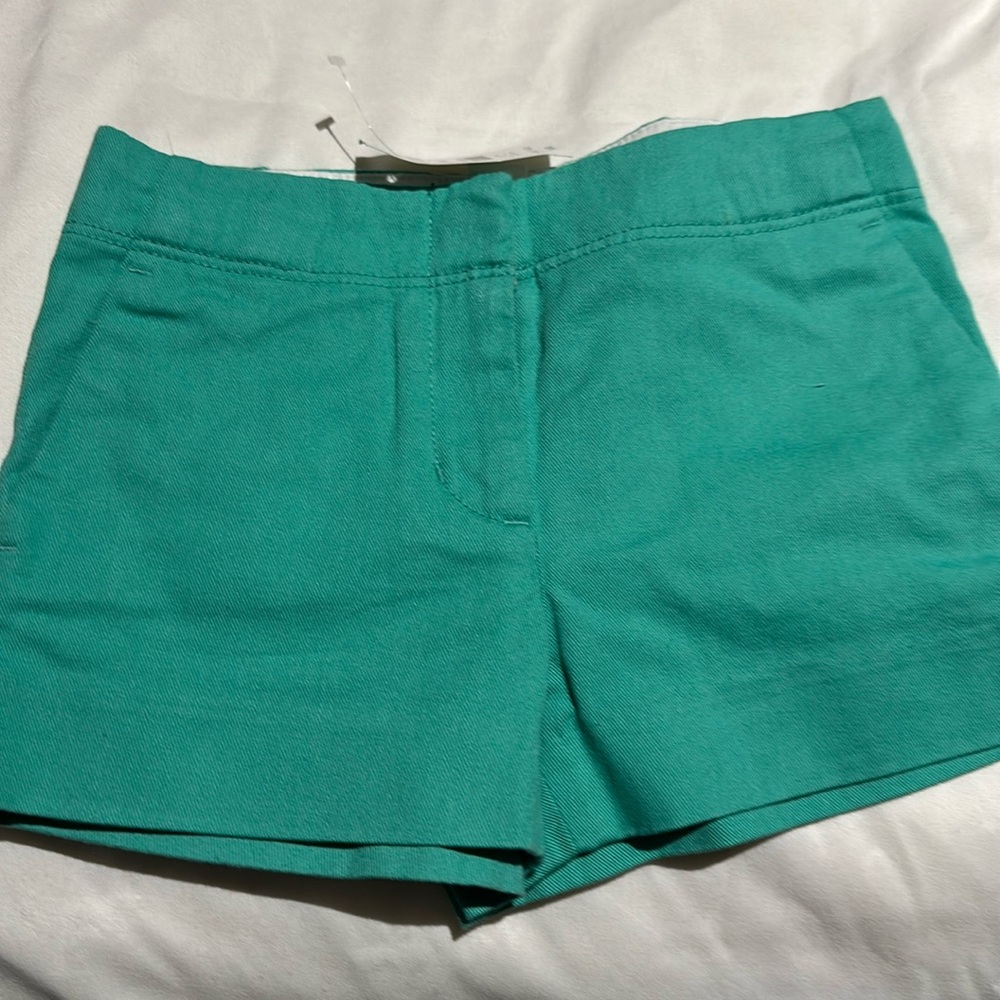 J. Crew chinos brand new with tags, the best shade of green! Size 3